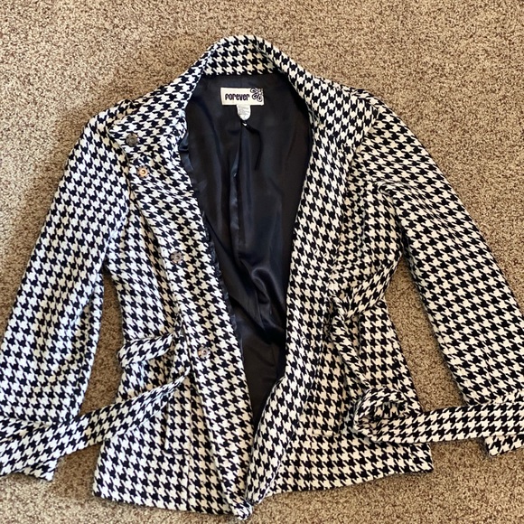 Black-white coat - Picture 2 of 3